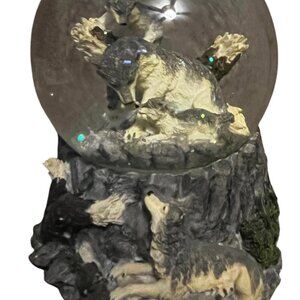 VINTAGE} Snow Globe features Wolves/Parents & Cubs Snow Globe; Plays "Born Free"